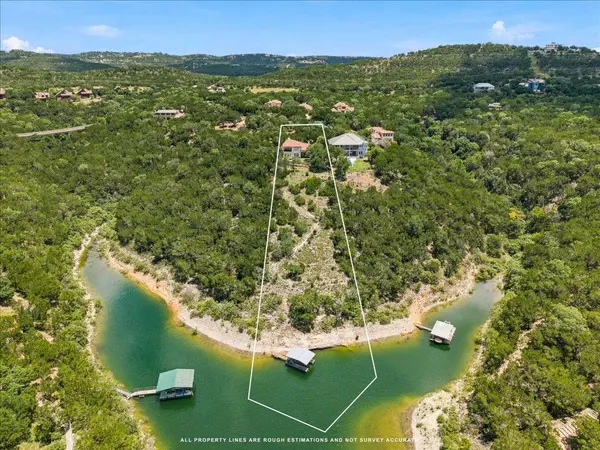 7304 Matisse Pointe DR, Jonestown, TX 78645