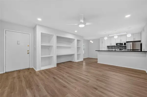 910 Duncan LN #6, Austin, TX 78705