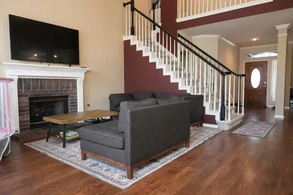 1525 Visalia LN, Austin, TX 78727