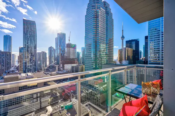8 Colborne ST #Ph2701, Toronto C08, ON M5E 1A1