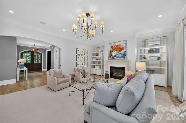 6006 Old Providence LN, Charlotte, NC 28226