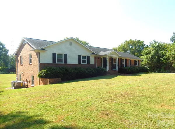 6700 Pine Lake LN, Mint Hill, NC 28227