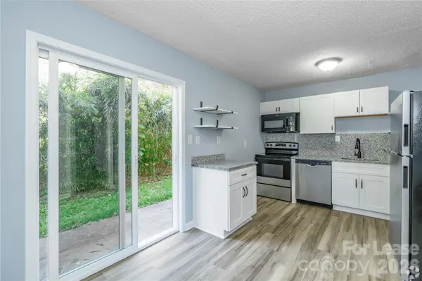 300 E Charlotte AVE #5, Mount Holly, NC 28120