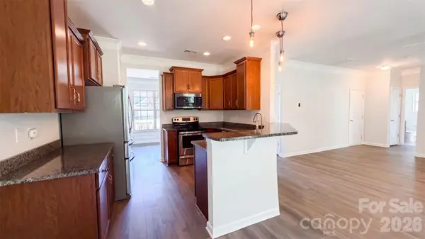 3807 Ernie DR, Charlotte, NC 28269