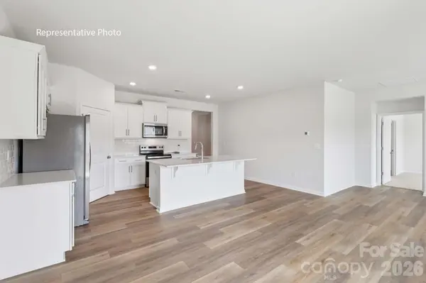 459 Dazzle LOOP, Newton, NC 28658