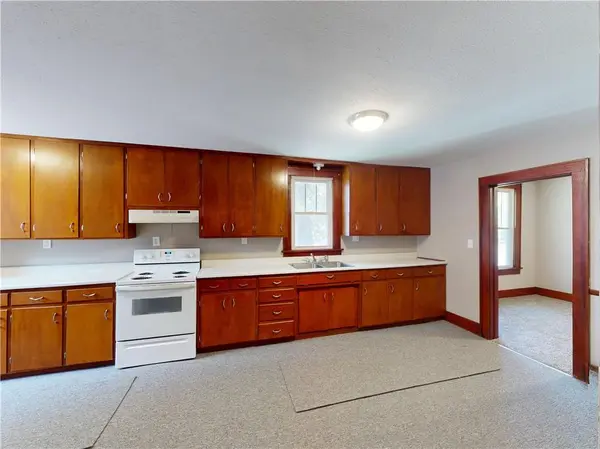 329 W Hunter ST, Nevada, MO 64772