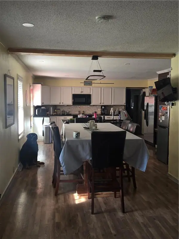 8721 ELM AVE, Kansas City, MO 64138