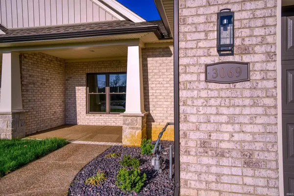 3291 White Oak TRL, Newburgh, IN 47630