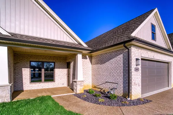 3291 White Oak TRL, Newburgh, IN 47630