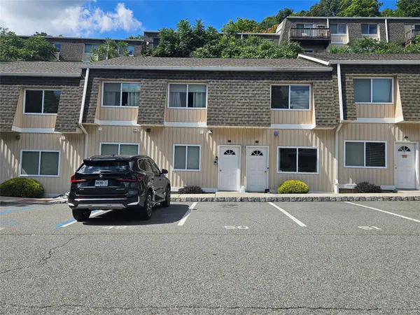 12 Pavilion RD #5, Suffern, NY 10901