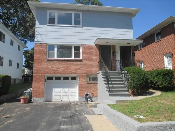 11 Juniper RD, Port Washington, NY 11050