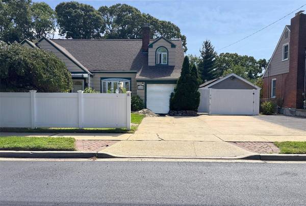 620 Grant AVE, Baldwin, NY 11510