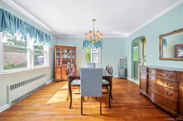 204 Pamlico AVE, Uniondale, NY 11553