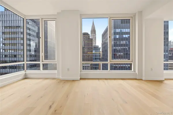 135 E 47th ST #30C, New York (manhattan), NY 10017