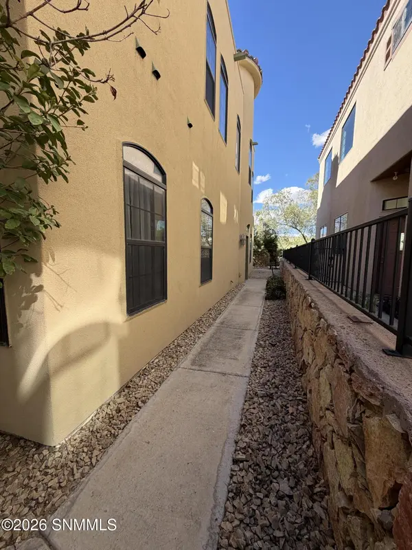 4301 Capistrano AVE, Las Cruces, NM 88011