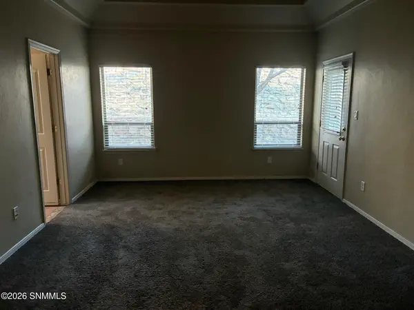 2220 Dakota DR, Las Cruces, NM 88011