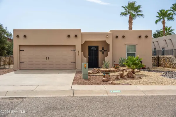 650 Cedardale LOOP, Las Cruces, NM 88005