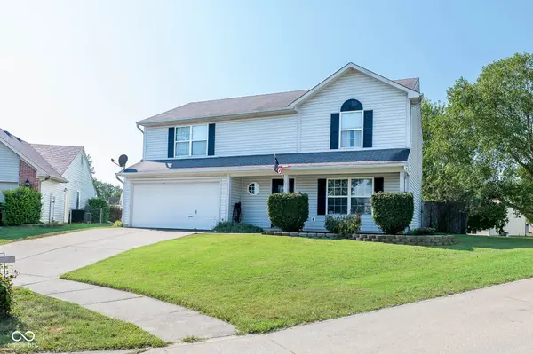 8146 Sunset CT, Columbus, IN 47201