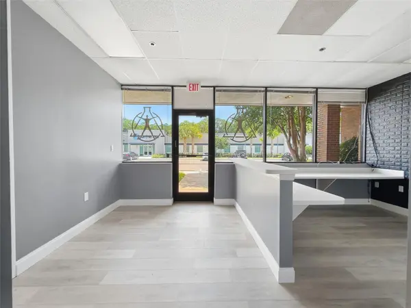 931 S SEMORAN BLVD #208, Winter Park, FL 32792