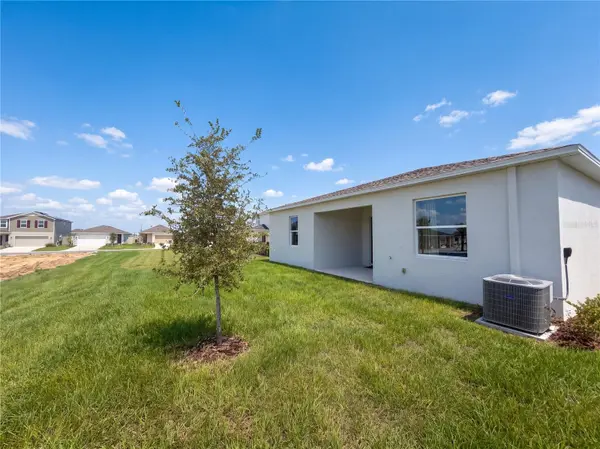 1520 REDWOOD LN #M, Haines City, FL 33844