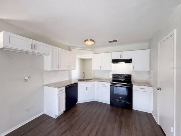 7704 SIMON RIDGE CT, Kissimmee, FL 34747