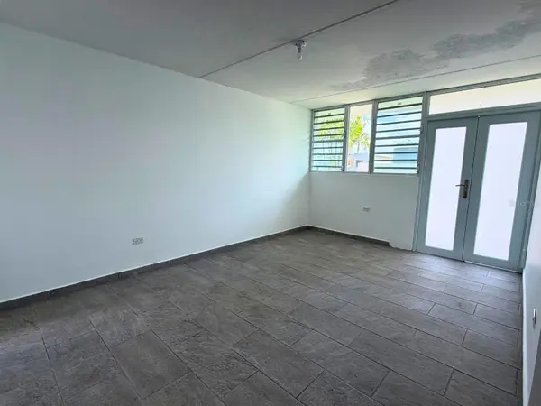 URB EL SENORIAL CALLE AZORIN #307, San Juan, PR 00926
