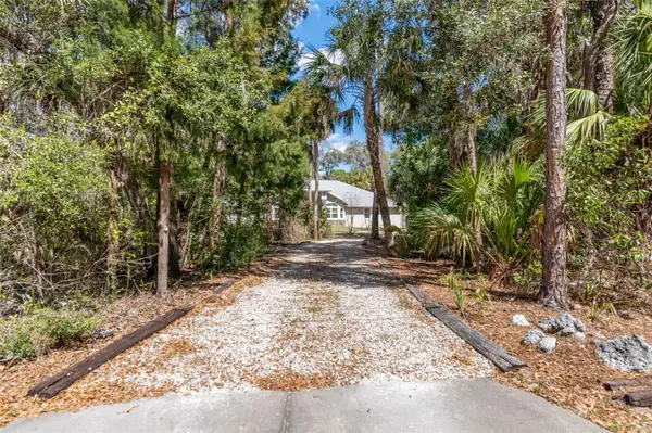 35 CAPTAINS COVE RD, Inglis, FL 34449
