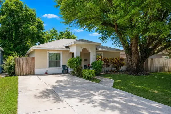 1120 11TH AVE S, St Petersburg, FL 33705