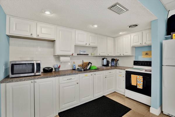 5095 BAY ST NE #107, St Petersburg, FL, 33703 photo 42