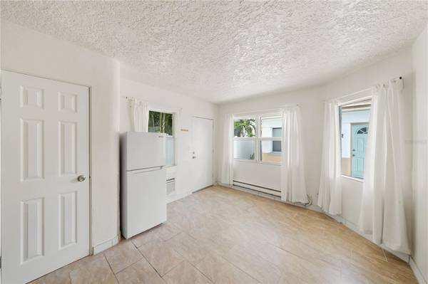901 3RD ST N #8, St Petersburg, FL 33701