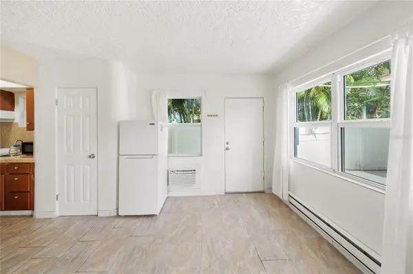 901 3RD ST N #8, St Petersburg, FL 33701