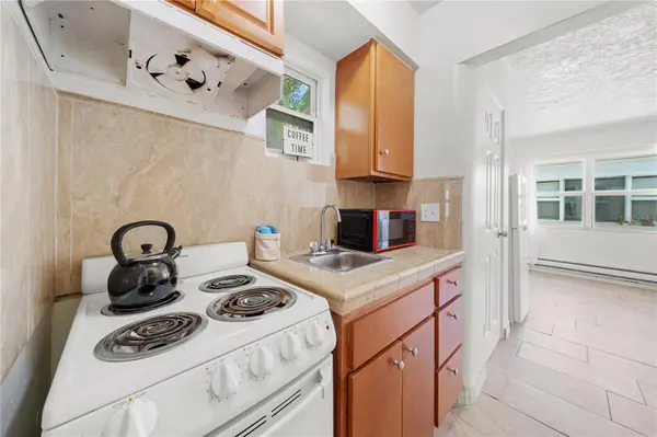 901 3RD ST N #8, St Petersburg, FL 33701