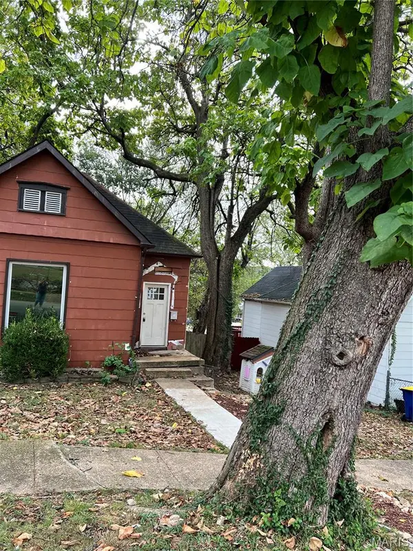 605 N 3rd ST, De Soto, MO 63020