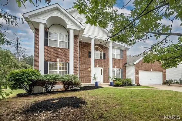 12010 Manhattan PL, Des Peres, MO 63131