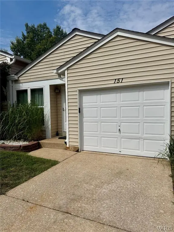 151 Cascade Terrace DR, Ballwin, MO 63021