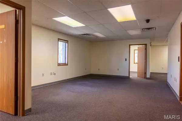 2009 Saint Marys BLVD, Jefferson City, MO 65109