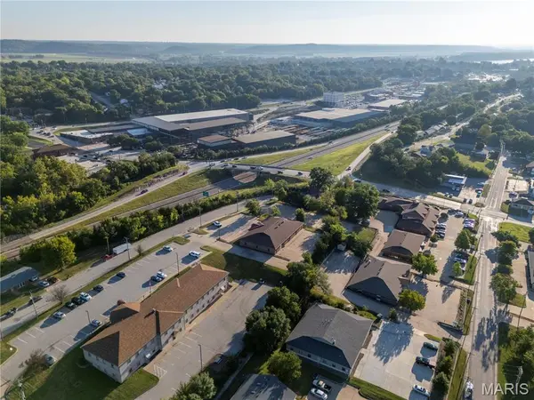 2009 Saint Marys BLVD, Jefferson City, MO 65109
