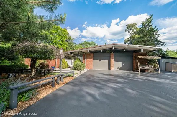 27 Barrington Bourne, Barrington Hills, IL 60010