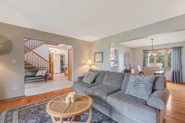 8036 Edgebrook LN, Tinley Park, IL 60487