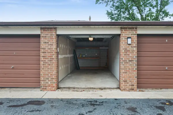 13547 Lamon AVE #402, Crestwood, IL 60418