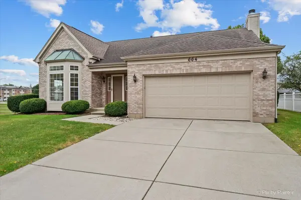 664 Mayfair DR, Carol Stream, IL 60188