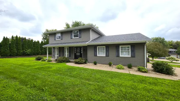 4470 18th ST, Bettendorf, IA 52722