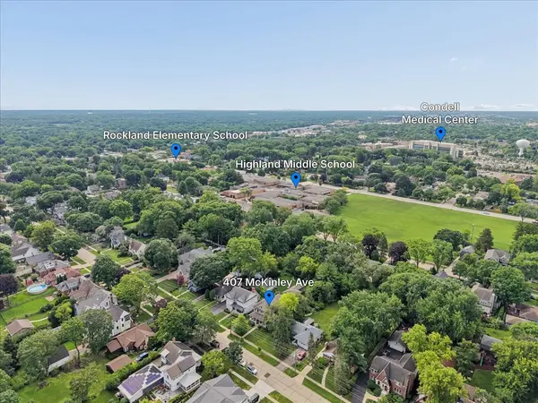 407 McKinley AVE, Libertyville, IL 60048