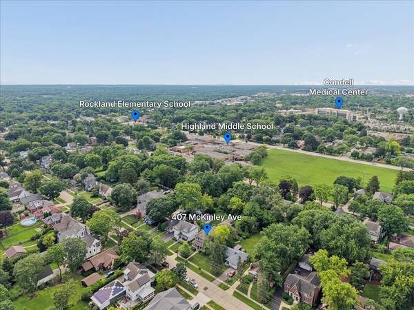 407 McKinley AVE, Libertyville, IL 60048