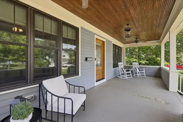 407 McKinley AVE, Libertyville, IL 60048