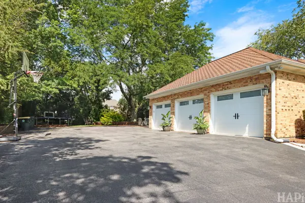 1726 Galloway CIR, Inverness, IL 60010