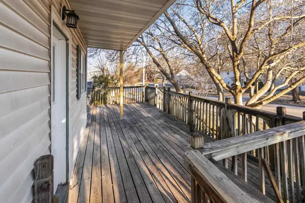 1122 Franklin ST, Cedar Falls, IA 50613
