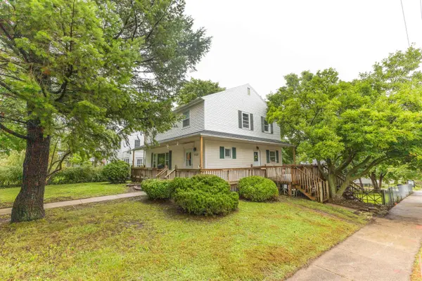 1122 Franklin ST, Cedar Falls, IA 50613