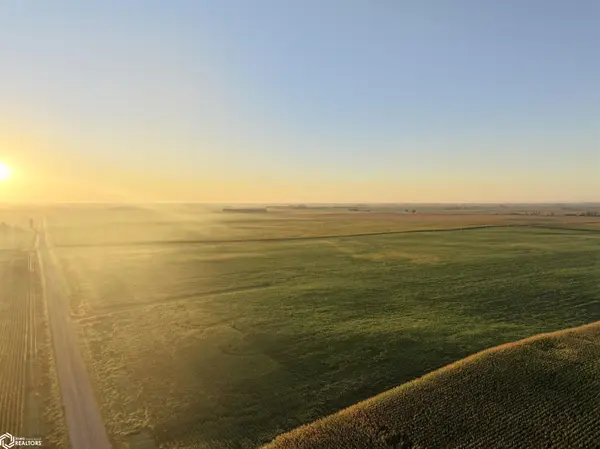 Xircus AVE, Williams, IA 50271