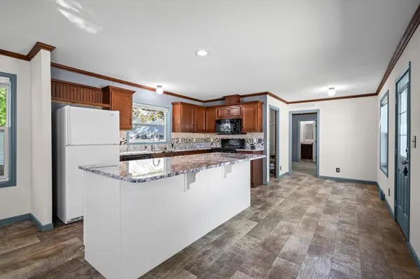 327 Cimarron, Lake Elmo, MN 55042